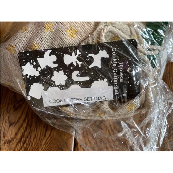 Enchante Sheffield Home Nordstrom 10 Piece Cookie Cutter Set Christmas, NEW - Picture 3 of 4